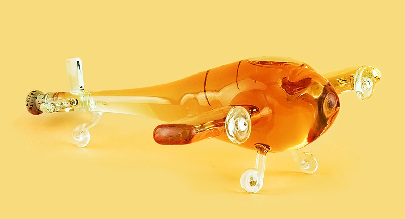 Самолет из стекла ручной работы