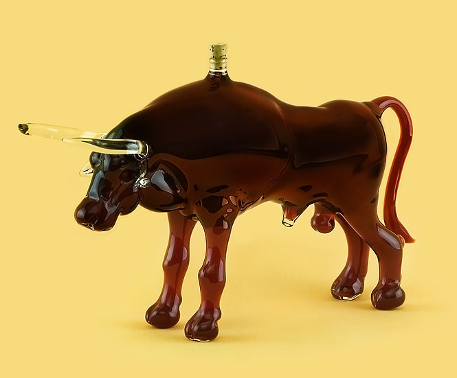 Бык из стекла ручной работы