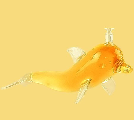 Бутылка дельфин из стекла ручной работы